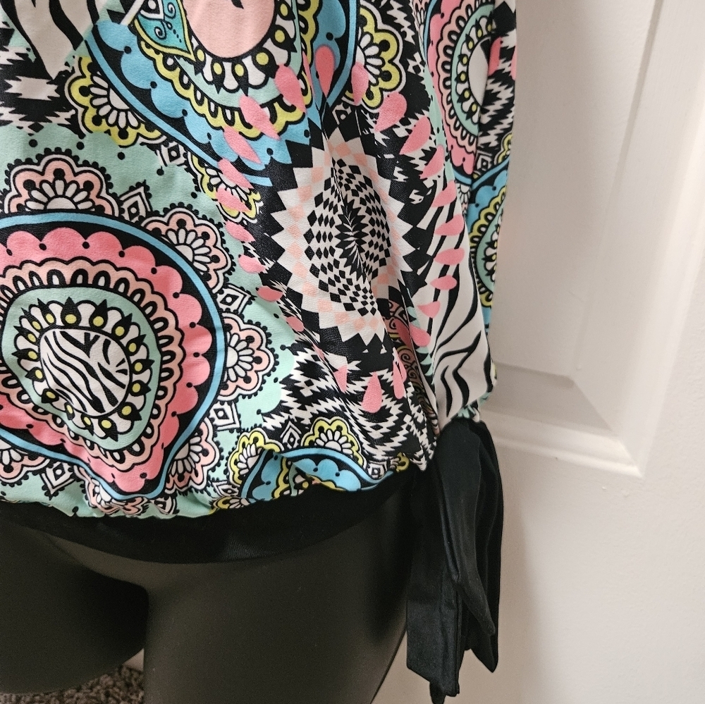 VENUS Vibrant Patterned Tankini - Picture 5 of 15